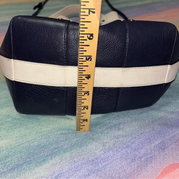 Coach Mickie drawstring shoulder crossbody bucket Navy bag pebbled leather - Picture 10 of 13